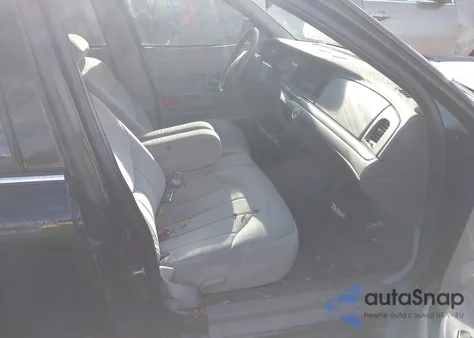 1998 Ford Crown Victoria Police Interceptor из США, поврежденный, VIN 2FAFP71W4WX175787